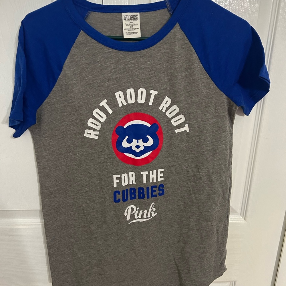 PINK Victoria's Secret Womens Chicago Cubs T-Shirt small